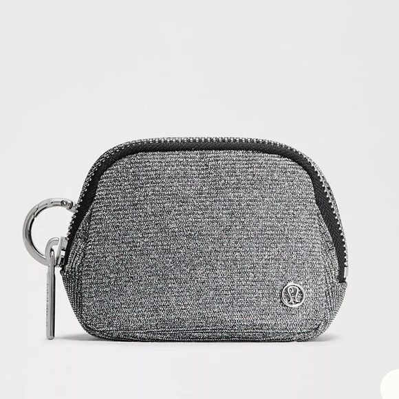 🆕 Lululemon Everywhere Belt Bag Nano - Glitter - Picture 2 of 15